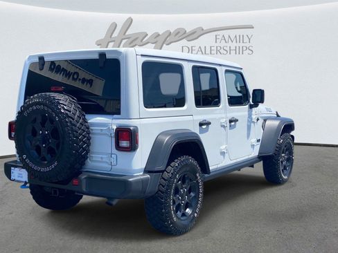 Used 2023 Jeep Wrangler Unlimited w/ Sun & Screen Package AWD/4WD image 3