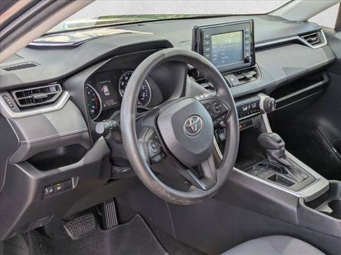 Used 2019 Toyota RAV4 XLE FWD image 10