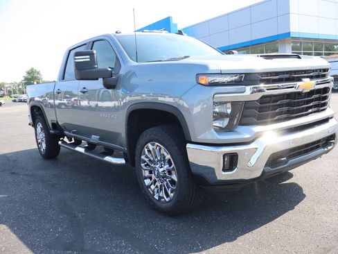 New 2026 Chevrolet Silverado 2500 LT w/ All Star Edition AWD/4WD image 2