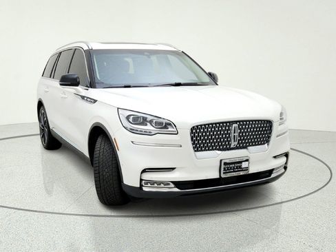 Used 2020 Lincoln Aviator Reserve w/ Equipment Group 202A AWD/4WD image 4