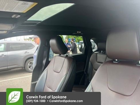 Used 2020 Ford Edge Titanium w/ Equipment Group 301A AWD/4WD image 12