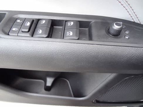 Used 2022 Jeep Compass Limited AWD/4WD image 15