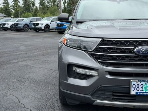 Certified 2021 Ford Explorer XLT w/ Equipment Group 202A AWD/4WD image 9
