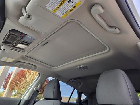 Used 2025 Subaru Crosstrek 2.0i Premium image 10