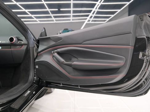 Used 2022 Ferrari F8 Tributo RWD image 39