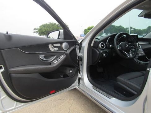 Used 2020 Mercedes-Benz C 300 Sedan w/ Premium Package image 18