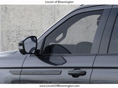 New 2025 Lincoln Navigator L Reserve w/ Jet Appearance Package image 22