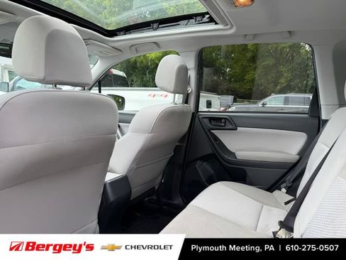 Used 2016 Subaru Forester 2.5i Premium AWD/4WD image 5