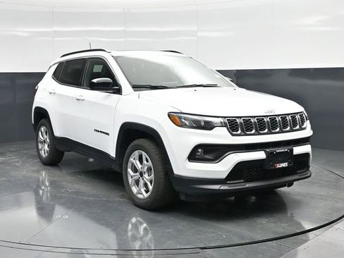 New 2025 Jeep Compass Latitude w/ Sun & Sound Group image 3