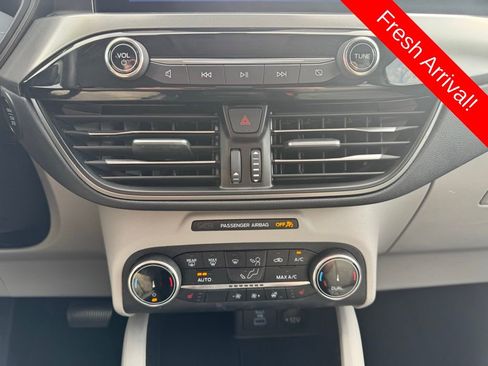 Used 2023 Ford Escape Active image 12