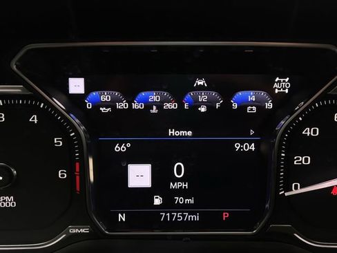 Used 2021 GMC Yukon Denali w/ Denali Premium Package AWD/4WD image 16