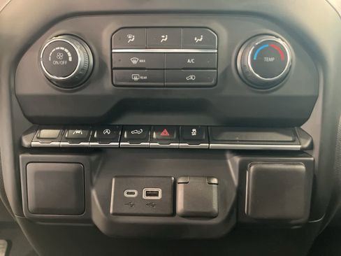 Used 2024 Chevrolet Silverado 1500 Custom image 15