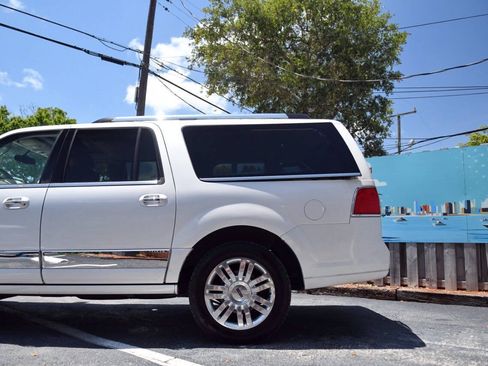 Used 2014 Lincoln Navigator L 2WD image 7