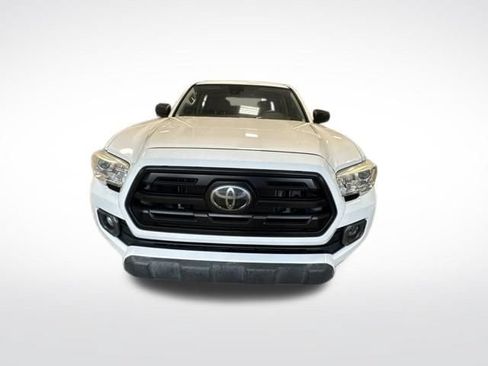 Used 2019 Toyota Tacoma SR w/ SR Convenience Package RWD image 8