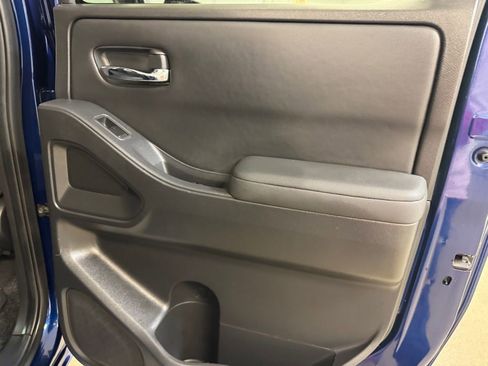 Used 2022 Nissan Frontier SV image 23