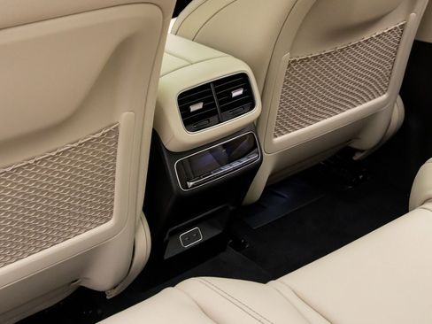 New 2026 Mercedes-Benz GLS 450 4MATIC image 19