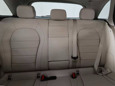 Used 2022 Mercedes-Benz GLC 300 image 8