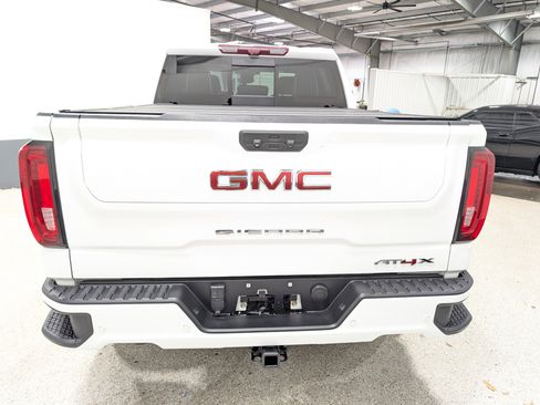 Used 2023 GMC Sierra 1500 AT4X AWD/4WD image 4