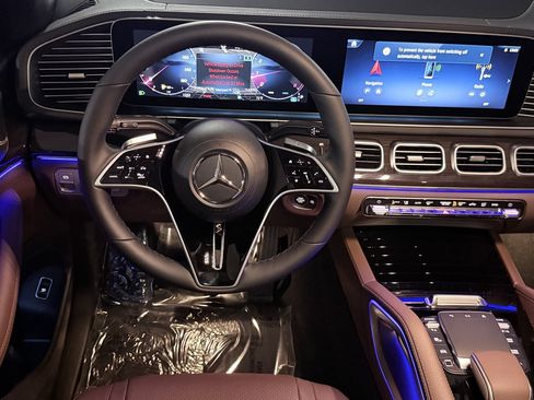 New 2026 Mercedes-Benz GLS 450 4MATIC image 13