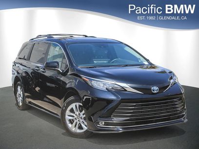 Used 2025 Toyota Sienna XLE w/ XLE Plus Package