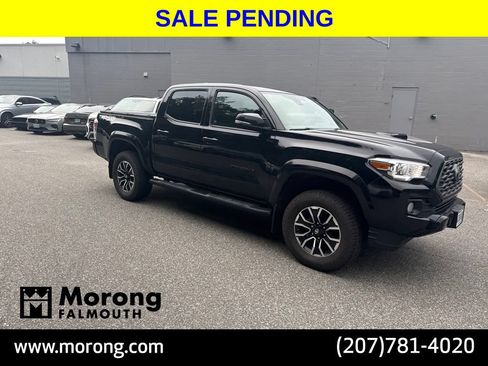 Used 2022 Toyota Tacoma TRD Sport w/ TRD Premium Sport Package AWD/4WD image 2