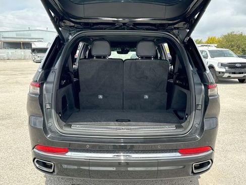 Used 2022 Jeep Grand Cherokee L Overland AWD/4WD image 25