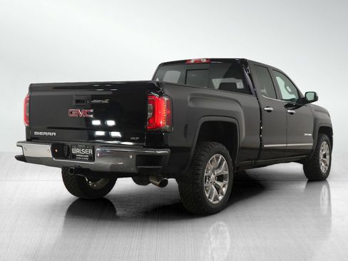 Used 2018 GMC Sierra 1500 SLT w/ SLT Premium Package image 5