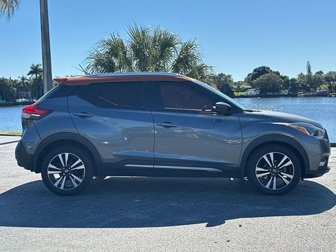 Used 2019 Nissan Kicks SR w/ SR Premium Package image 6
