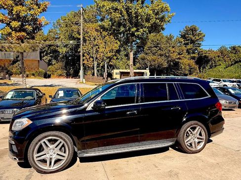 Used 2014 Mercedes-Benz GL 550 4MATIC image 12