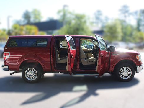 Used 2014 Ford F150 Lariat w/ Equipment Group 501A Mid RWD image 17