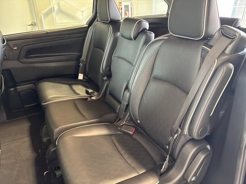 Used 2024 Honda Odyssey Elite image 17