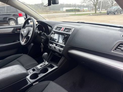 Used 2017 Subaru Outback 2.5i Premium image 24