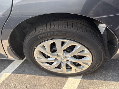 Used 2019 Toyota Corolla LE FWD image 9