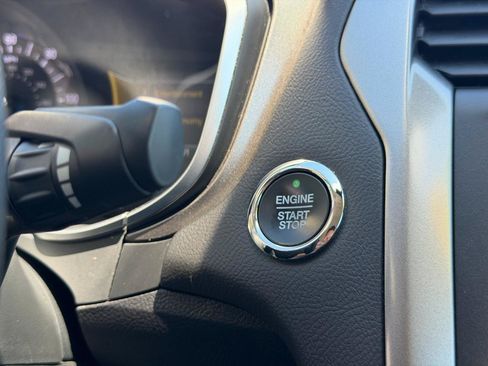 Used 2018 Ford Fusion SE w/ Equipment Group 602A FWD image 27
