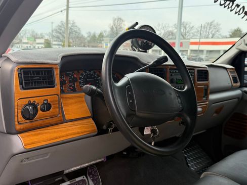 Used 1999 Ford F350 4x4 Crew Cab DRW Super Duty image 58