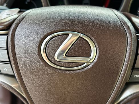 Used 2020 Lexus LS 500 image 26