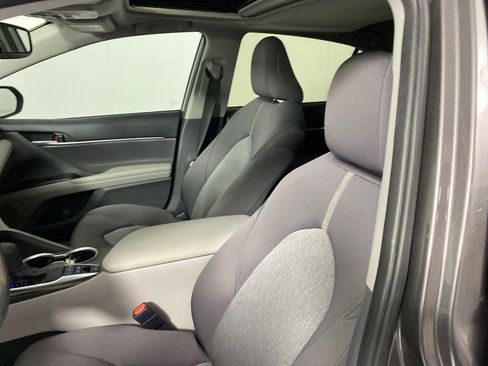 Used 2024 Toyota Camry LE image 9