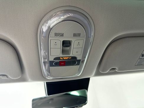 Used 2024 Hyundai Ioniq 5 Limited image 24