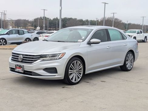 Used 2020 Volkswagen Passat 2.0T SE w/ Sunroof Package image 10
