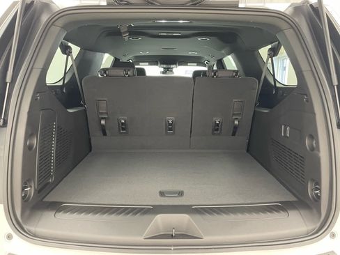 New 2026 Chevrolet Suburban LS w/ Max Trailering Package AWD/4WD image 12