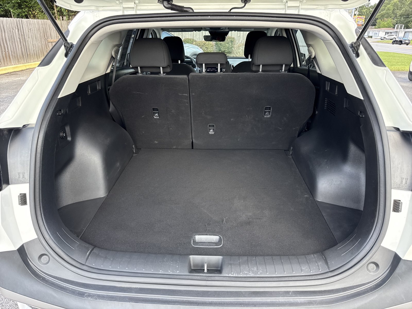 Used 2023 Kia Sportage LX FWD image 27