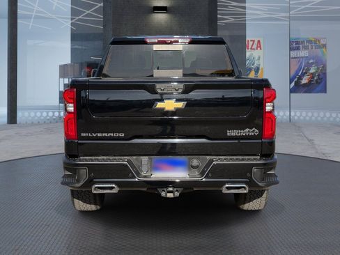Certified 2024 Chevrolet Silverado 1500 High Country AWD/4WD image 5