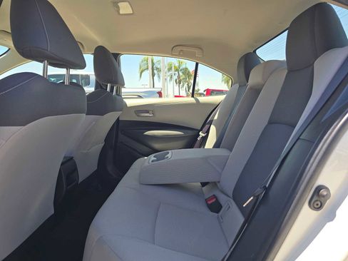 Used 2021 Toyota Corolla LE w/ Carpet Mat Package (TMS) FWD image 18