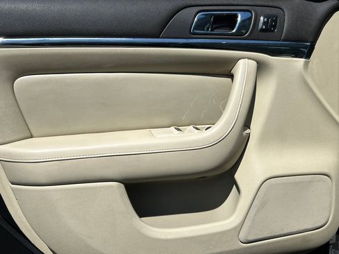 Used 2014 Lincoln MKS AWD image 13