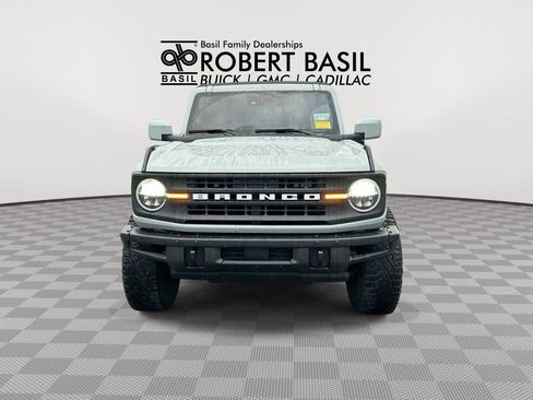 Used 2022 Ford Bronco Black Diamond w/ Sasquatch Package AWD/4WD image 3
