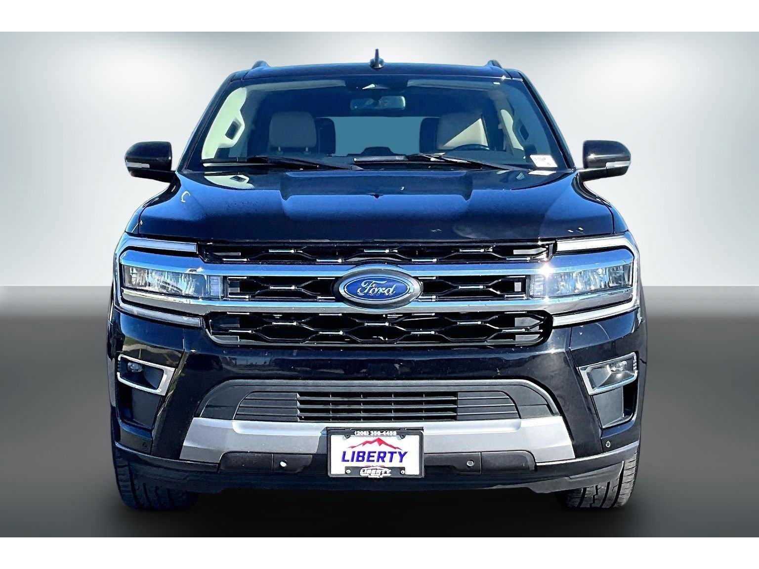 Used 2024 Ford Expedition Max Limited AWD/4WD image 2