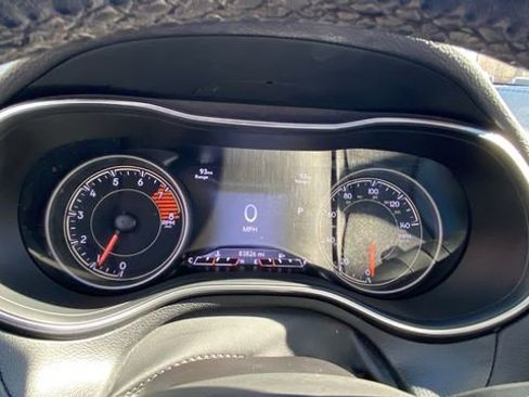 Used 2019 Jeep Cherokee Limited AWD/4WD image 21