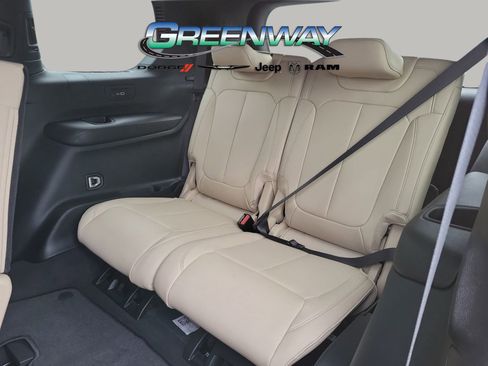 Used 2024 Jeep Grand Cherokee L Limited RWD image 14