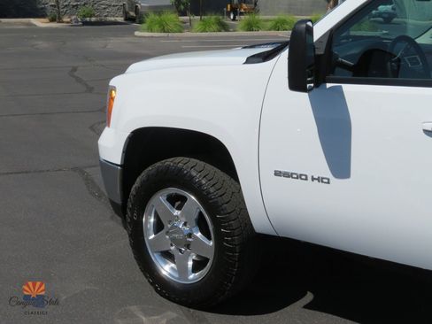 Used 2013 GMC Sierra 2500 SLT w/ SLT Convenience Package AWD/4WD image 14