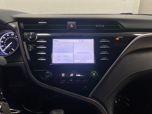 Used 2018 Toyota Camry SE FWD image 20